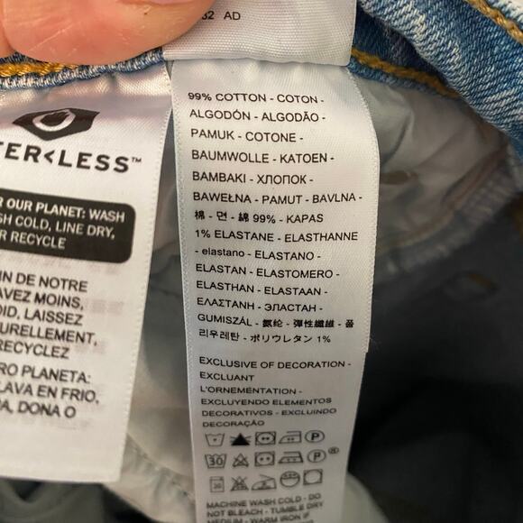 Levi's Premium Ribcage Straight Ankle Button Fly Light Wash Jeans Women size 29 - Picture 13 of 14